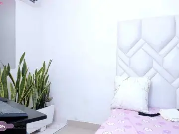 MatureNewbie from bongacams