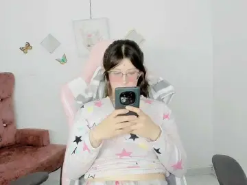 Bongacams Free Porn Cam of ZooeyBelair