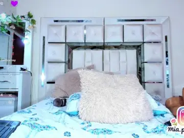 Bongacams Sex Cam of mia-peyton