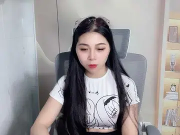 Bongacams Free Porn Cam of Strawberry18