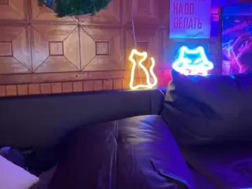 Bongacams Watch Live Sex Cams of CandyBoom