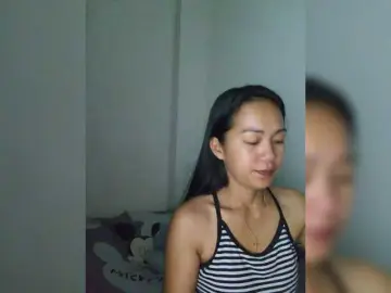 Kiana11 from bongacams