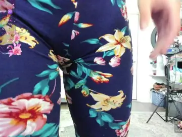 Bongacams Live Sex Cam of SweetButtocks