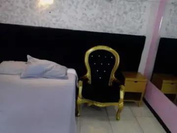 Bongacams Live Sex Cam of Melannyy--