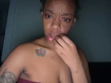 Bongacams Free Porn Cam of DelightfulDark