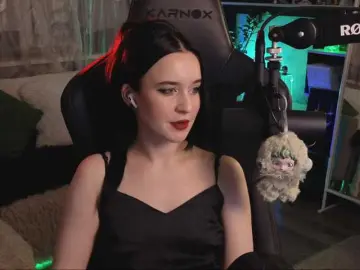 Bongacams Live Sex Cam of KiraLiLime