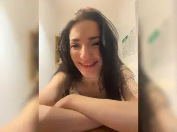 Dark-Luna from bongacams