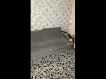 Bongacams Free Live Porn of KikiMilf84