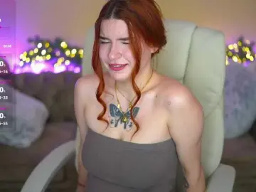 Bongacams Live Porn of RedShinee