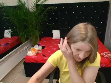 Bongacams Best live sex cam show of Lillyhott