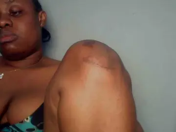 Freakyslut5 from bongacams