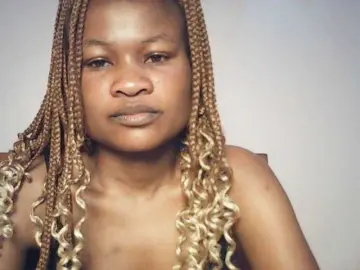 Bongacams Watch Live Sex Cams of queenivy