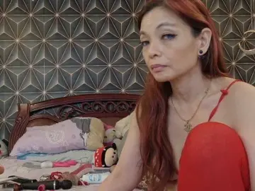 Bongacams Adult Video Chat of YummyMeily