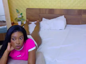 Bongacams Nude Webcam of shamira-moore