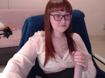 Bongacams Nude Webcam of Fox-Lisa