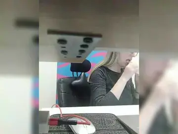 Bongacams Best live sex cam show of Angelinamik