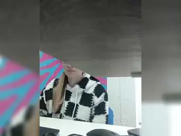 Bongacams Free Porn Cam of Angelinamik