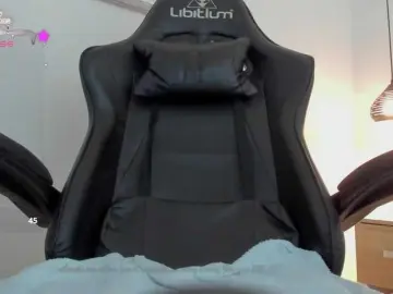 Bongacams Watch Live Sex Cams of lucy-blue28