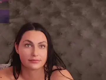 KiraJellylike from bongacams