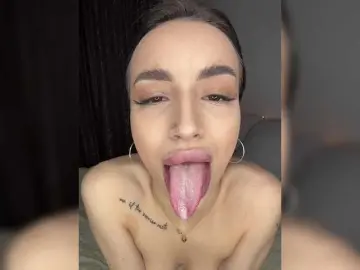Bongacams Watch Live Sex Cams of AdeleLaCroix