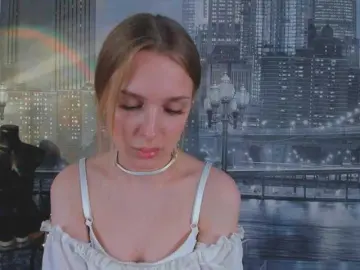 Bongacams Best live sex cam show of CrimsonAura