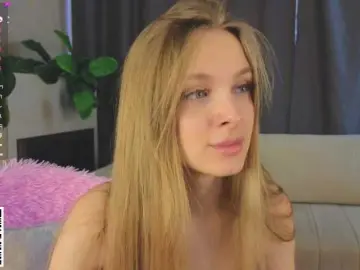 Bongacams Adult Video Chat of CrimsonAura