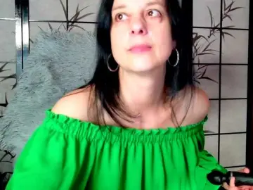 Bongacams Sex Chat of SweetLongLips