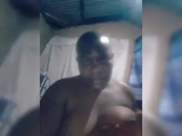 Bongacams Sex Cam of ebonybarbie