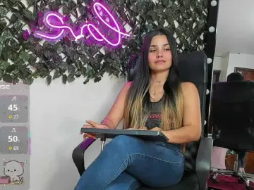 Bongacams Free Porn Cam of DestinyHills