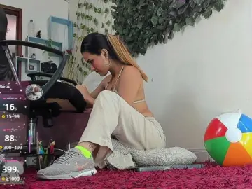 Bongacams Free Porn Cam of DestinyHills