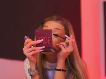 Bongacams Best live sex cam show of EllieRedd