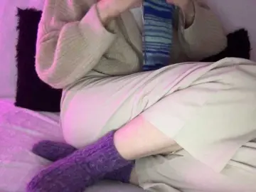 Bongacams Watch Live Sex Cams of BestyBoobs