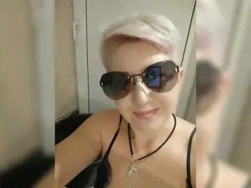 Bongacams Best Webcam of BUSINKA-25