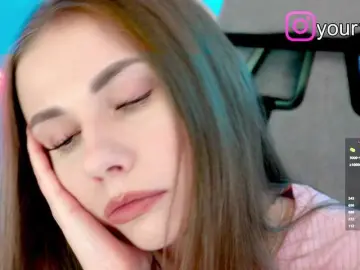 Bongacams Adult Video Chat of -VikkiL0vesCheese-