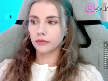 Bongacams Private Sex Chat of -VikkiL0vesCheese-