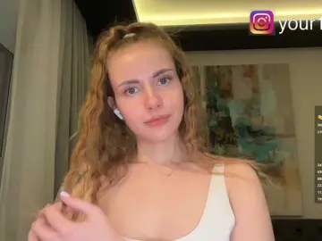 Bongacams Live Sex of -VikkiL0vesCheese-