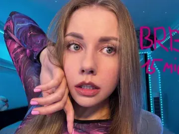 Bongacams Live Porn of -VikkiL0vesCheese-