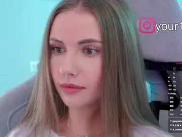 Bongacams Free Porn Cam of -VikkiL0vesCheese-