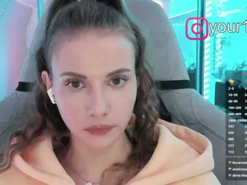 Bongacams Free Porn Cam of -VikkiL0vesCheese-