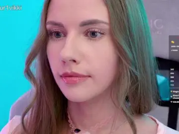 Bongacams Free Porn Cam of -VikkiL0vesCheese-