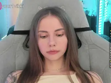 Bongacams Adult Video Chat of -VikkiL0vesCheese-