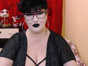 QueenOfSin from bongacams