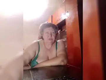 SweetSugar77 from bongacams