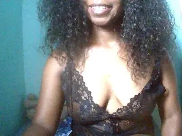 Bongacams Watch Live Sex Cams of Elvia01