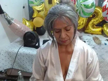 Bongacams Adult Video Chat of lalisha-96