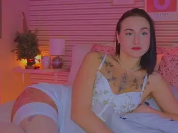 Lillii from bongacams