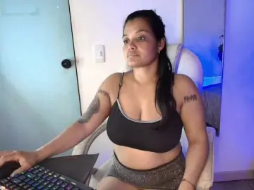 Bongacams Live Sex Cam of Scarletth-Moon