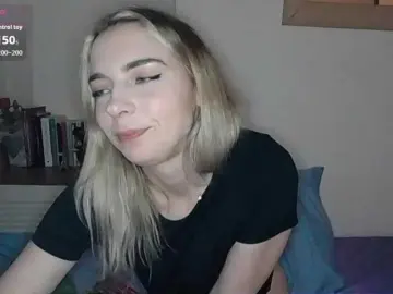 Bongacams Live Sex of Almondmilka