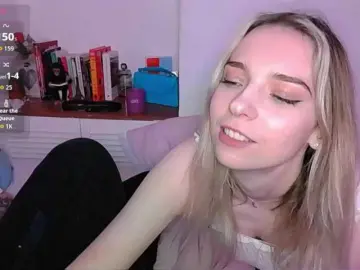 Almondmilka from bongacams