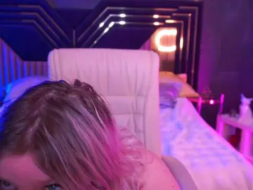 Bongacams Watch Live Sex Cams of CoolTatis